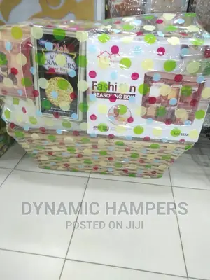 Luxury Hampers/Gift Boxes