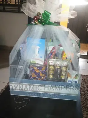 Luxury Hampers/Gift Boxes