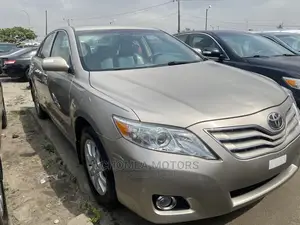 Toyota Camry 2010 Gold