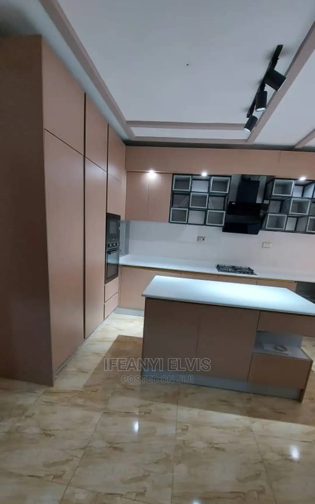 Solid Surface Fabricator ( Corian , Krion, Samsung. Etc.)