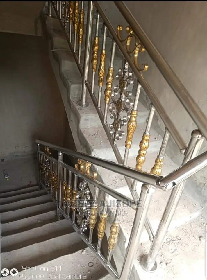Staircase Crumby Design