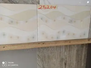 25/40 : Tiles (Goodwill)