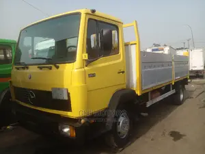 Mercedes 814 Yellow Head 17feet