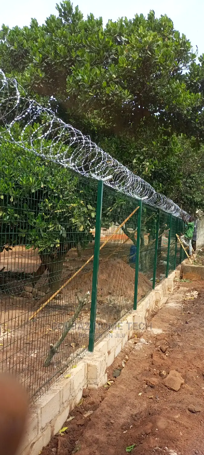 Finger Panel Mesh; See-Through Fence