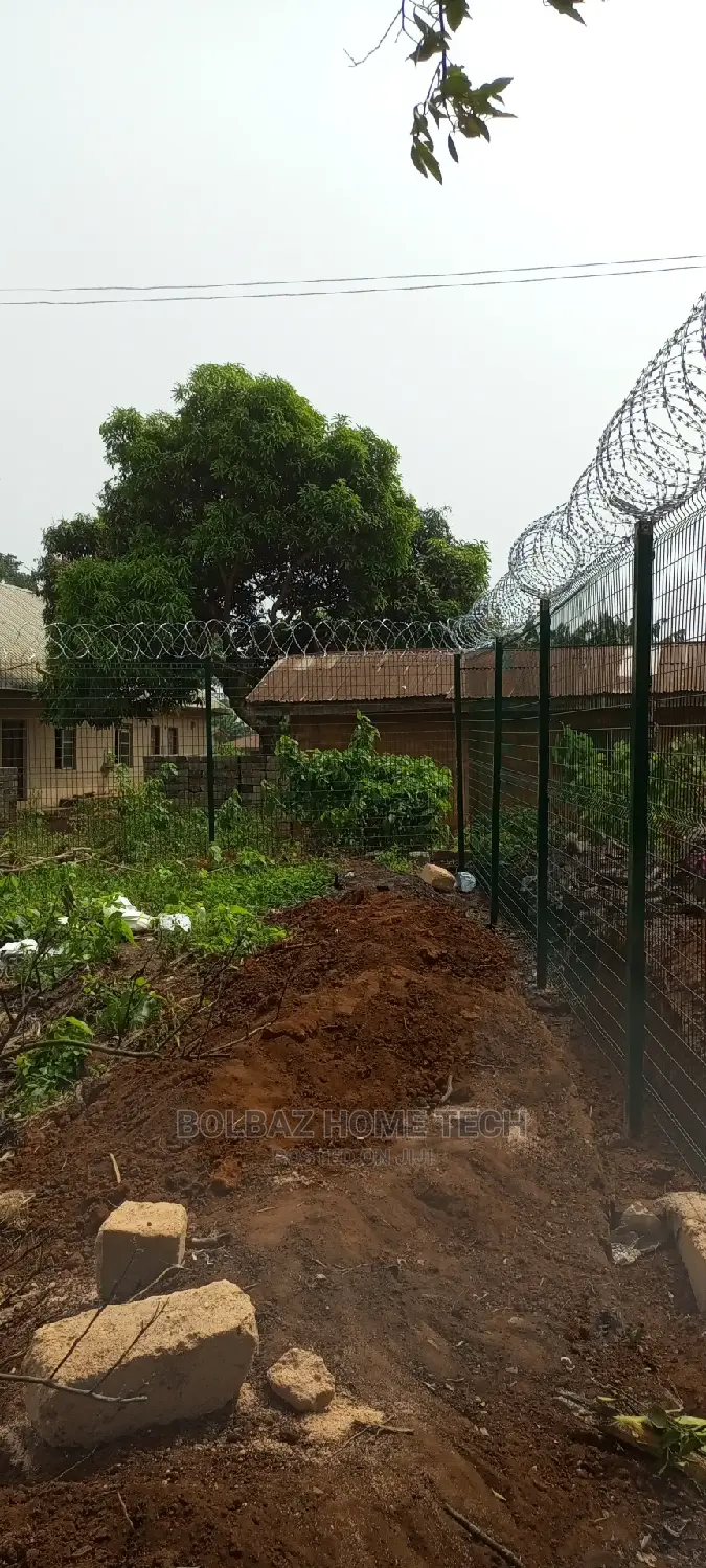 Finger Panel Mesh; See-Through Fence