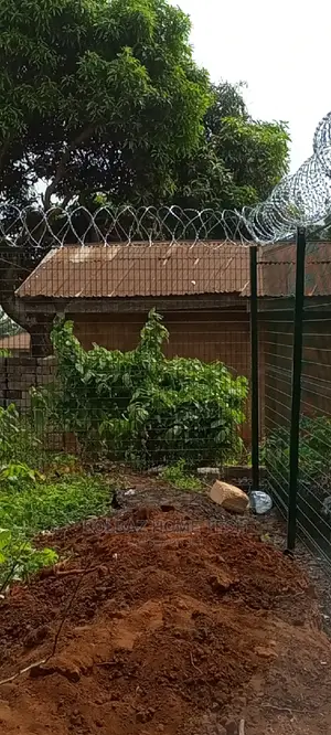 Finger Panel Mesh; See-Through Fence