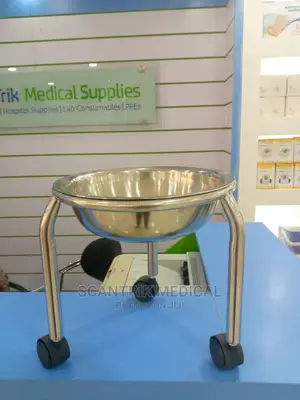 Operating Room Kick Bucket With Casters
