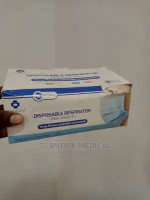 Disposable 3 Ply Face Mask With Nose Wire