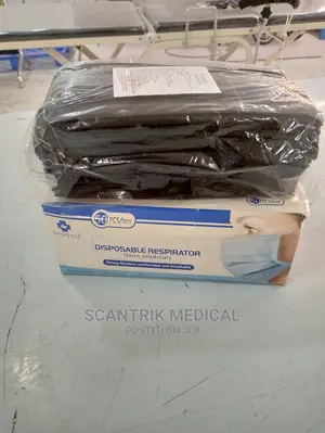 Disposable Medical Face Mask (100 Masks/Box)