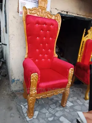 Enthronement Royal Chair With Crown