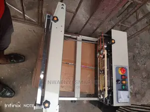 Heavy Duty Nylon Sealer Machine With Conveyor Belt