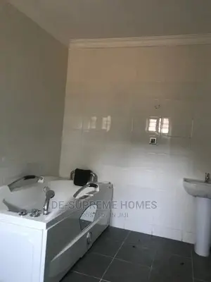 Photo - 5bdrm Bungalow in Mayfair Garden, Awoyaya for Rent