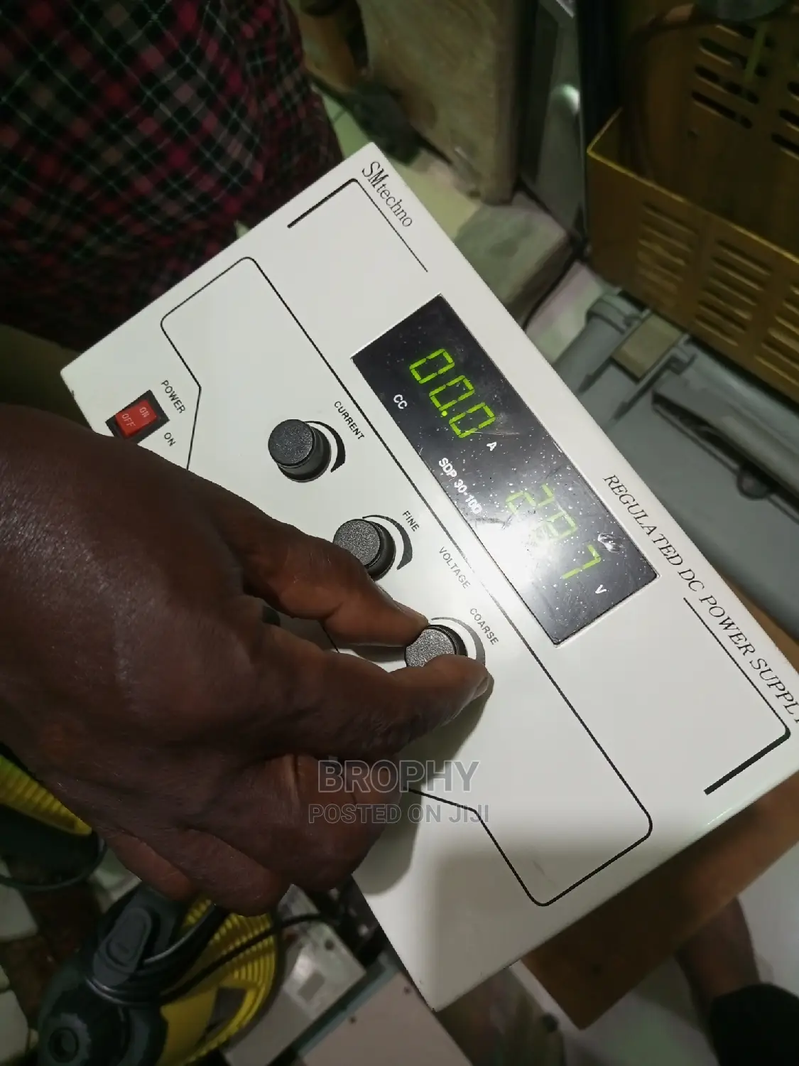 DC Digital Regulated Power Supply 30V - 10amps