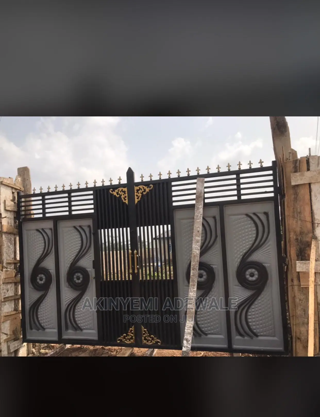 Iron Gate With Thick Material
