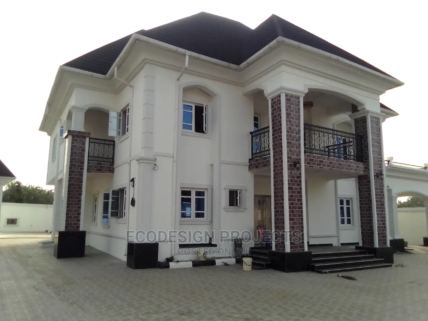 RESIDENTIAL PROJECT: Design and Construction.