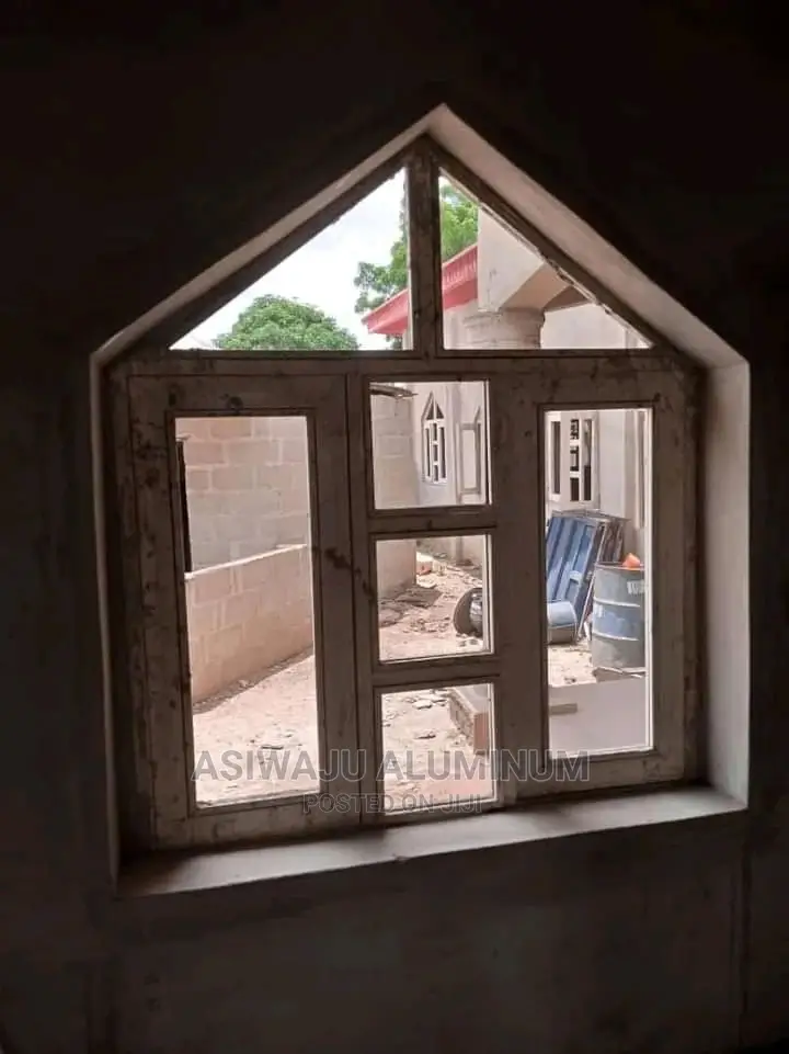 Aluminum Cutting Wall Glass