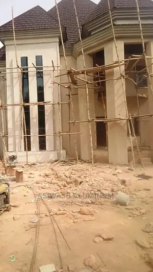 Aluminum Cutting Wall Glass