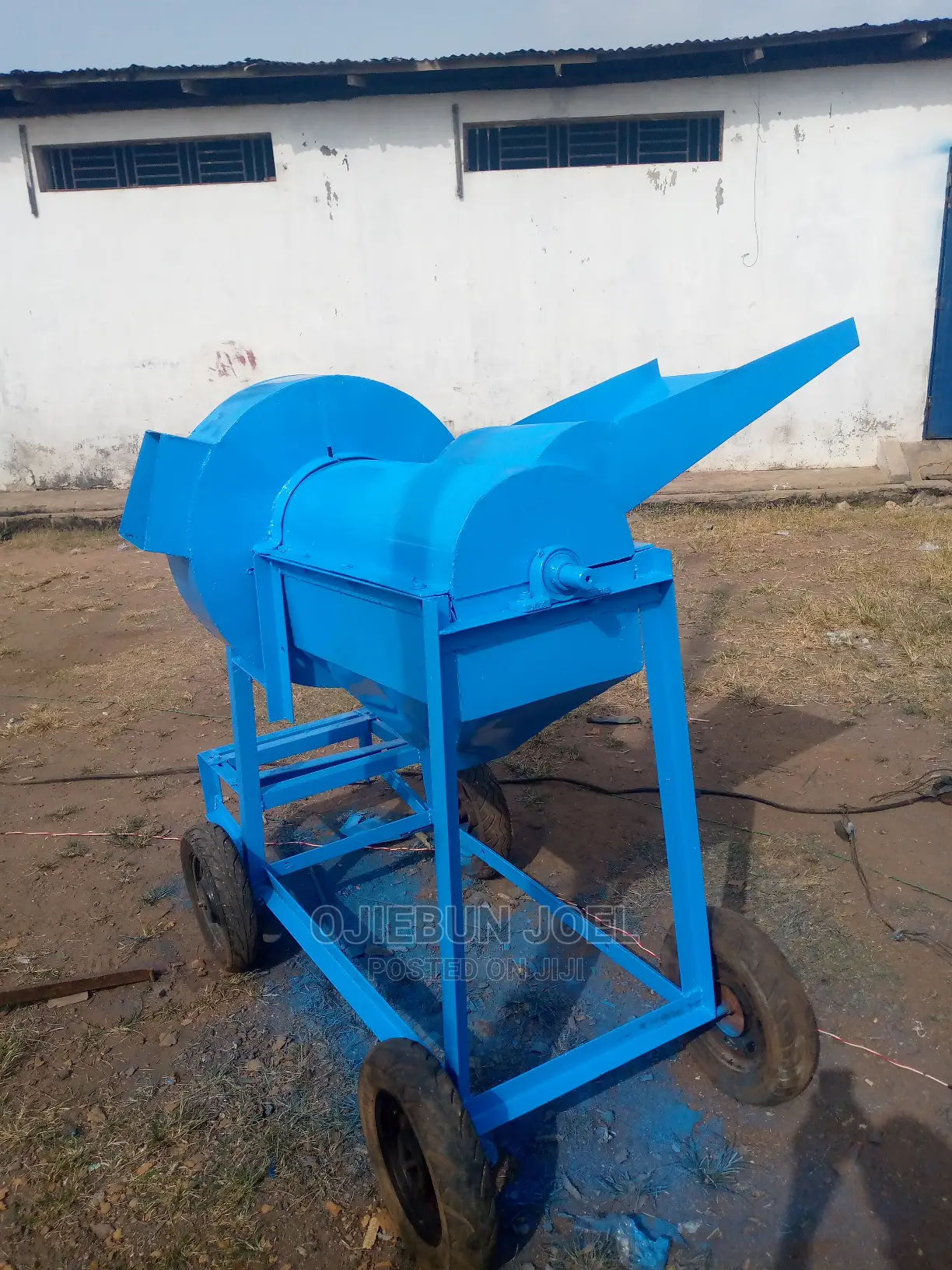 Soyabean Thresher