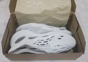 Yeezy Foam Runner