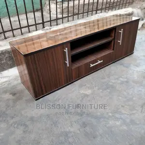 Qaulity TV Stand