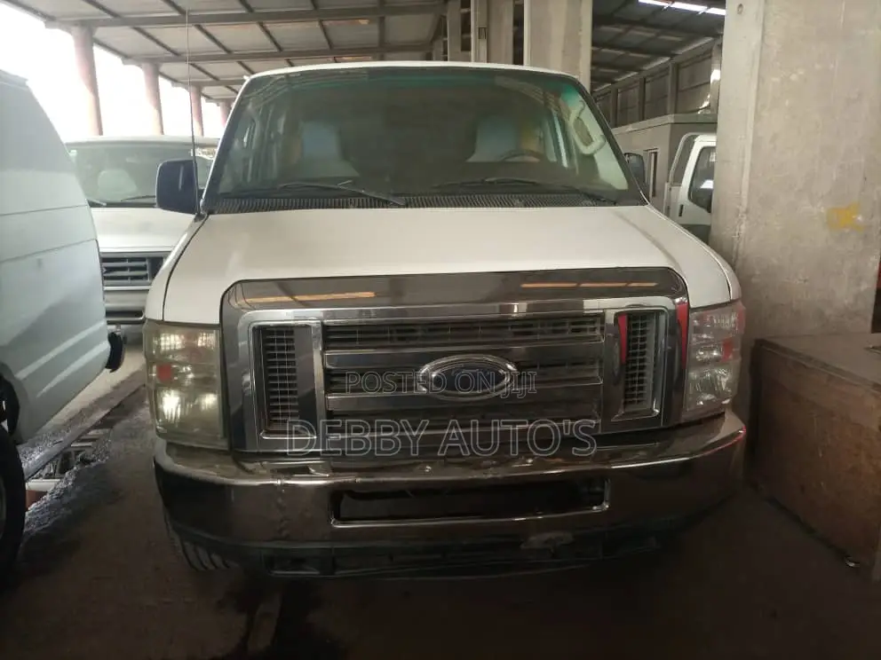 Ford E350 2009