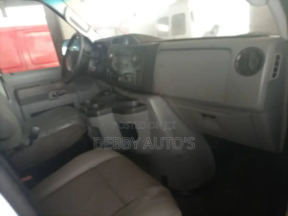 Ford E350 2009
