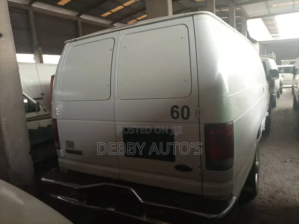 Ford E350 2009