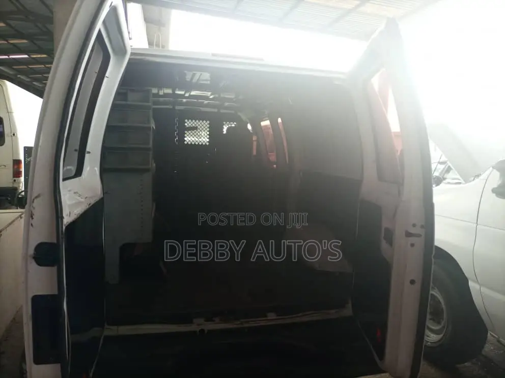 Ford E350 2009
