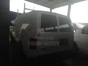 Ford E350 2010