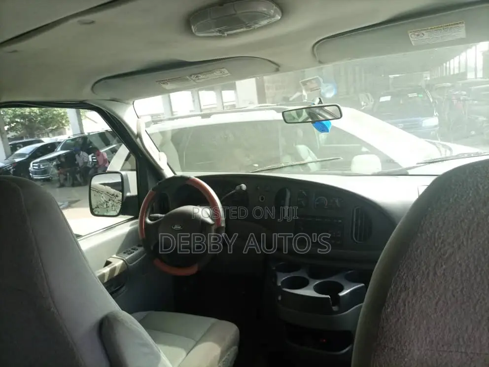 Ford E350 2007