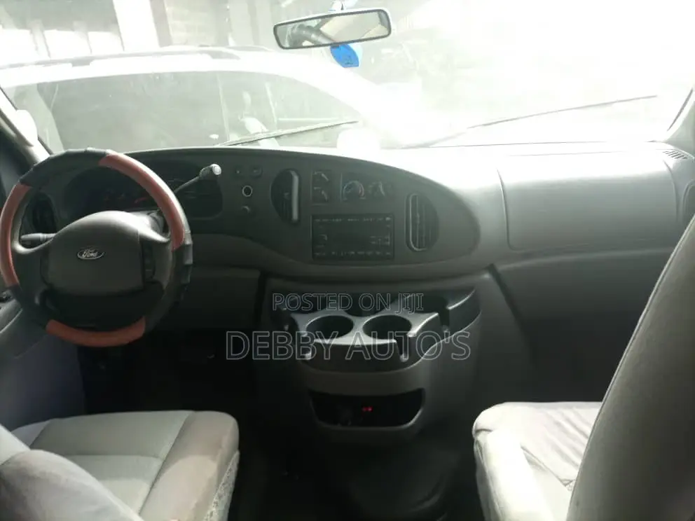 Ford E350 2007