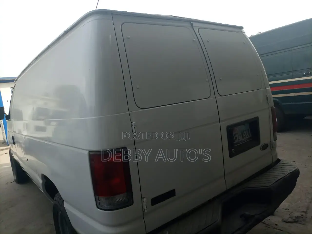 Ford E250 2004