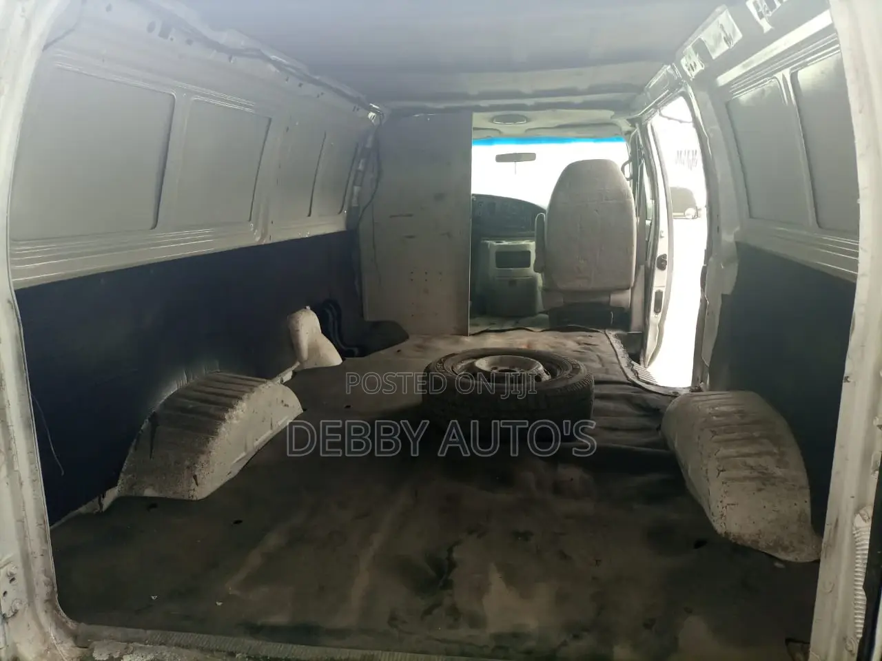Ford E250 2004