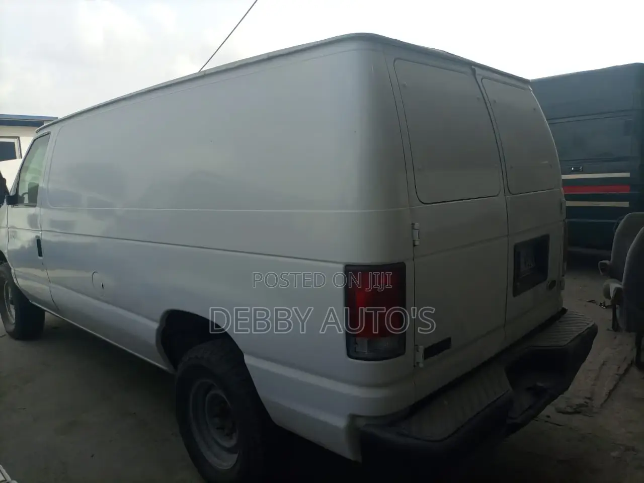 Ford E250 2004