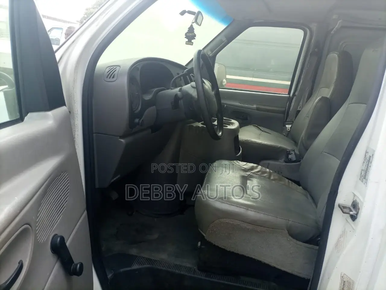 Ford E250 2004