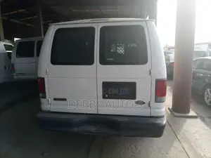 Ford E350 2008