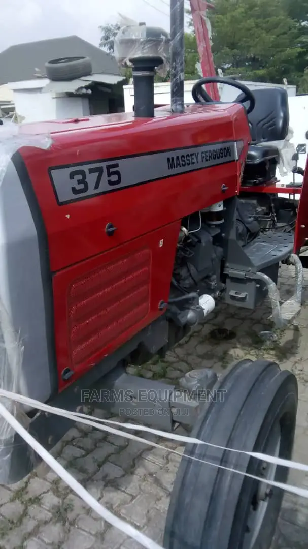 Farm Tractor (MF)