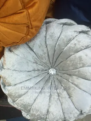Quality Fiber Throw Pillow