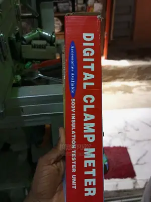 Digital Clamp Meter