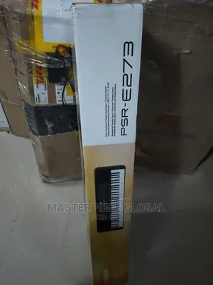 Yamaha Par-E273 Piano Keyboard