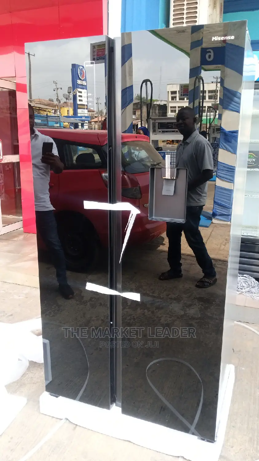 Hisense Refrigerator Side by Side 67wsbg