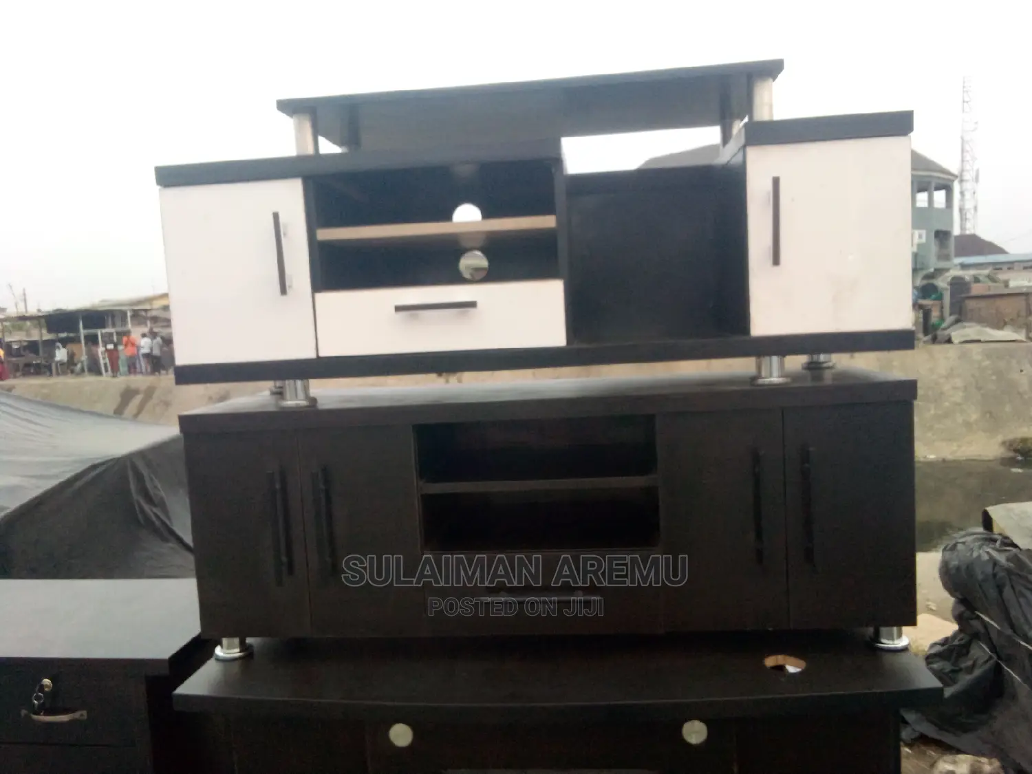 Plastma Television Stand