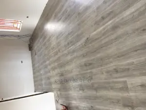 Laminate Wooden Flooring