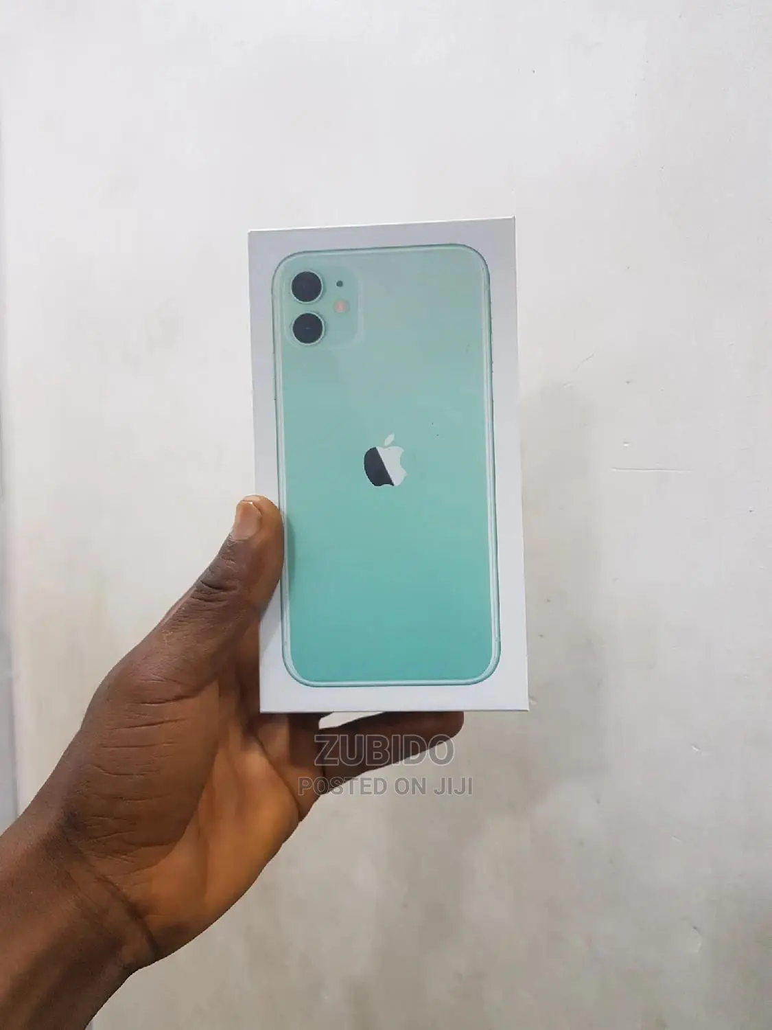 New Apple iPhone 11 64 GB Green