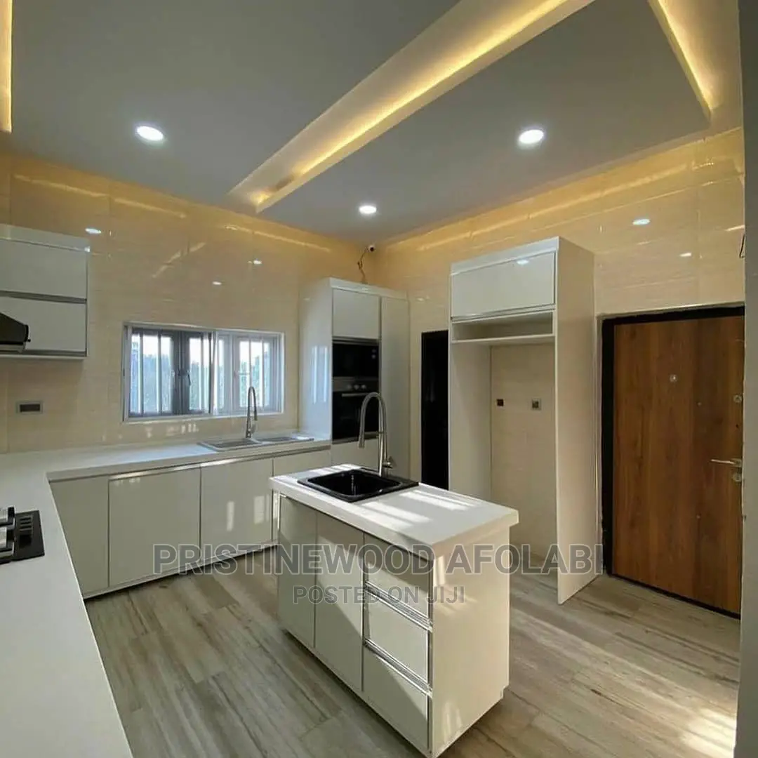 Pristinewood Kitchen