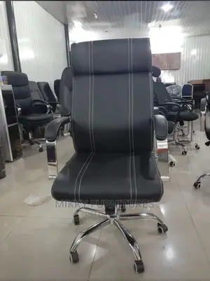 Quality Executive Swivel Office Mesh Chair.
