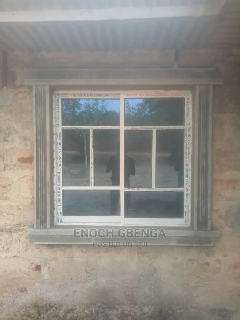 P O P Window Design
