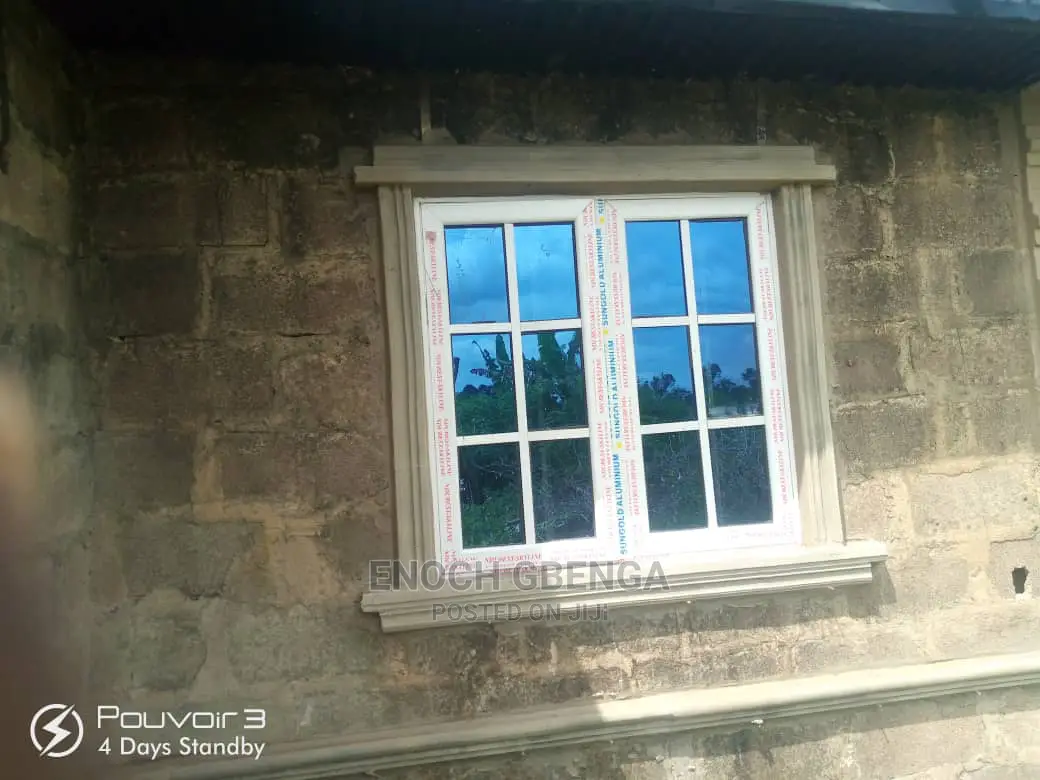 P O P Window Design