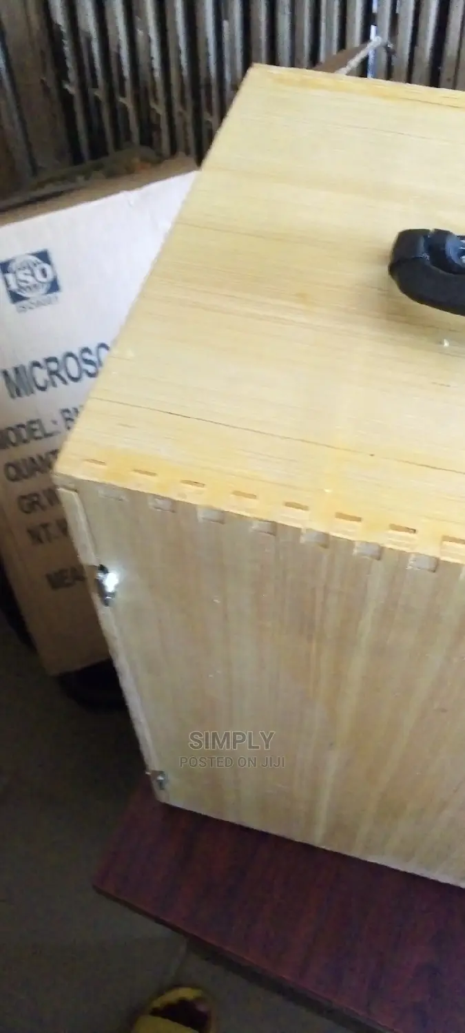 Microscope