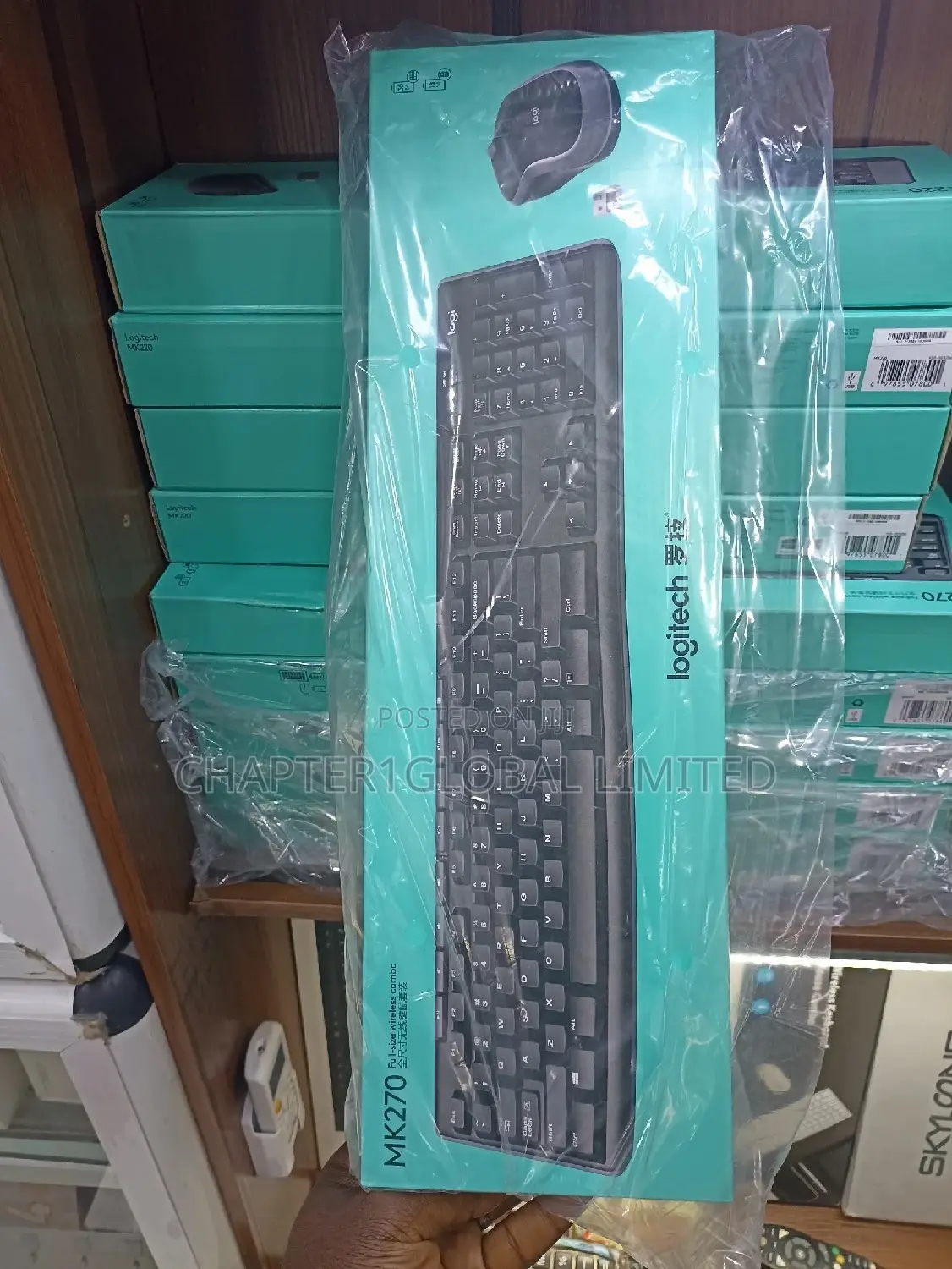 Keyboard and Mouse Combo Wireless Mk270
Logitech